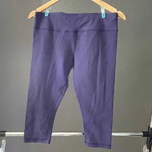 Purple 3/4 Zumba leggings